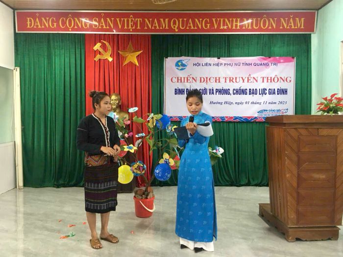 3hoi vien phu nu chia se ve phong chong bao luc gia dinh trong chien dich truyen thong phong chong bao luc gia dinh to chuc tai xa huong hiep